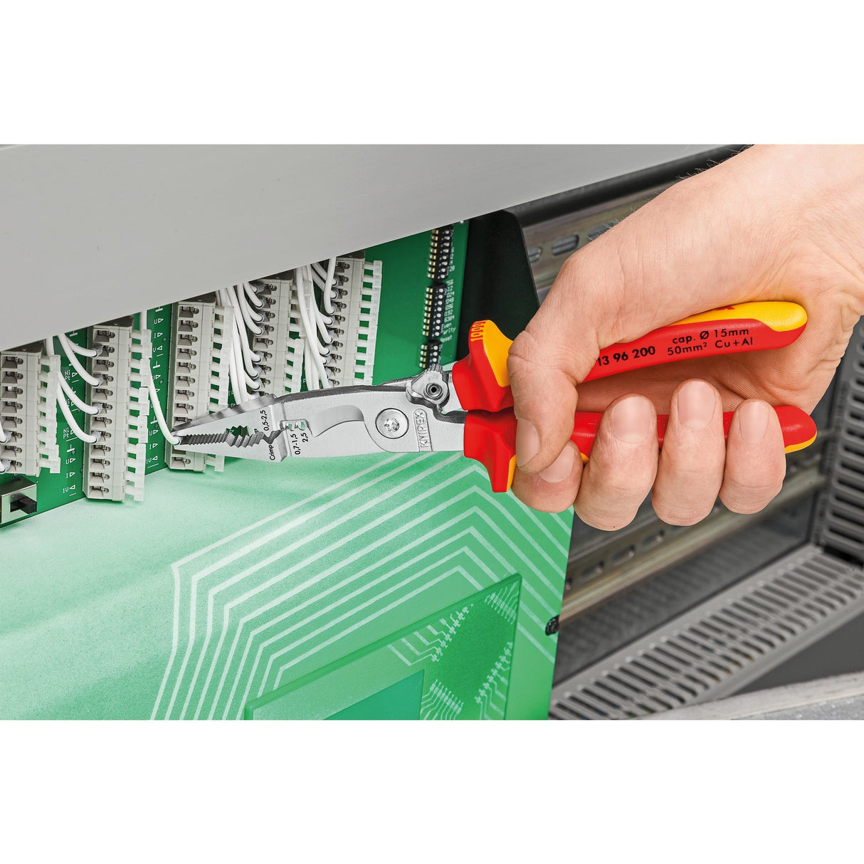 Pince d'installation électrique Knipex vde 1396200