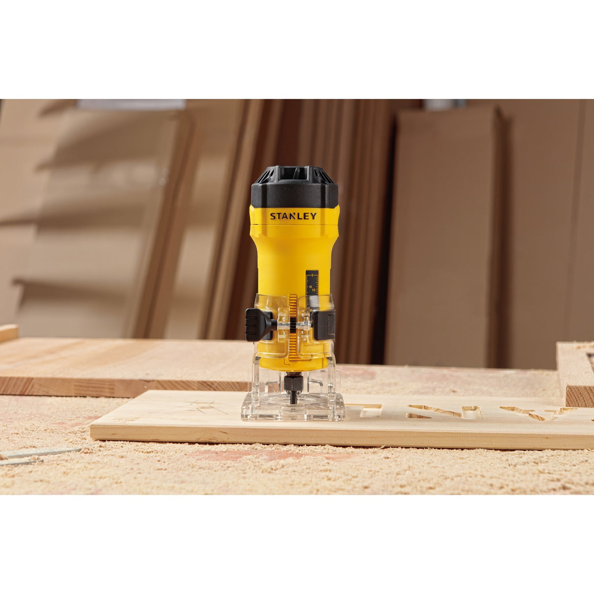 Fraiseuse de chant Stanley 550w (jaune noir)