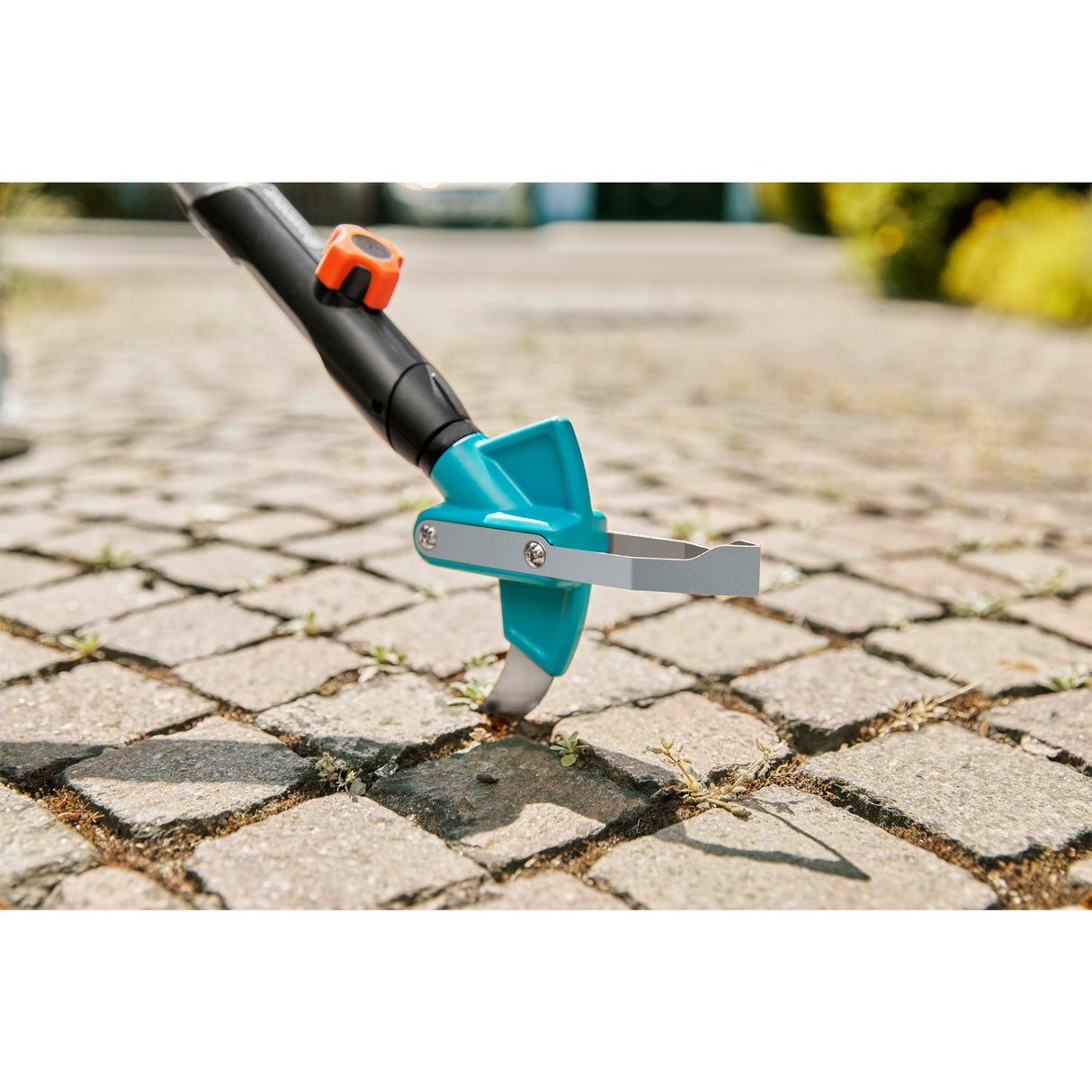 Gardena 2-en-1 Combisystem Weed Weader for Patios