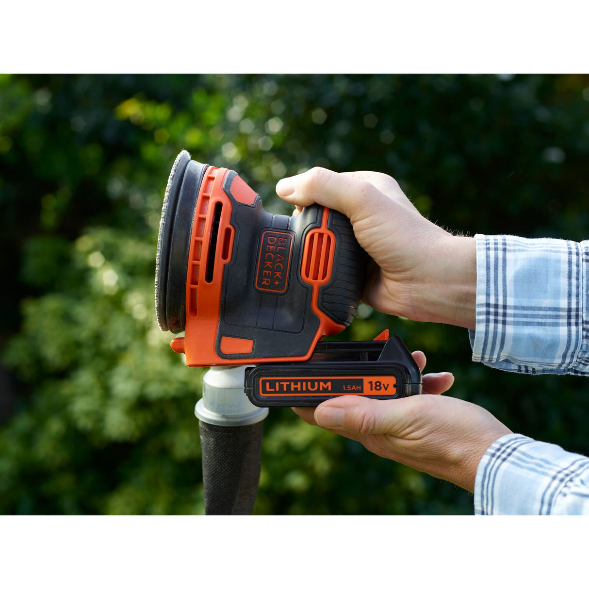 Ponceuse excentrique à batterie Black+decker bdcros18 18v (noir orange, sac de rangement, chargeur et batterie inclus)