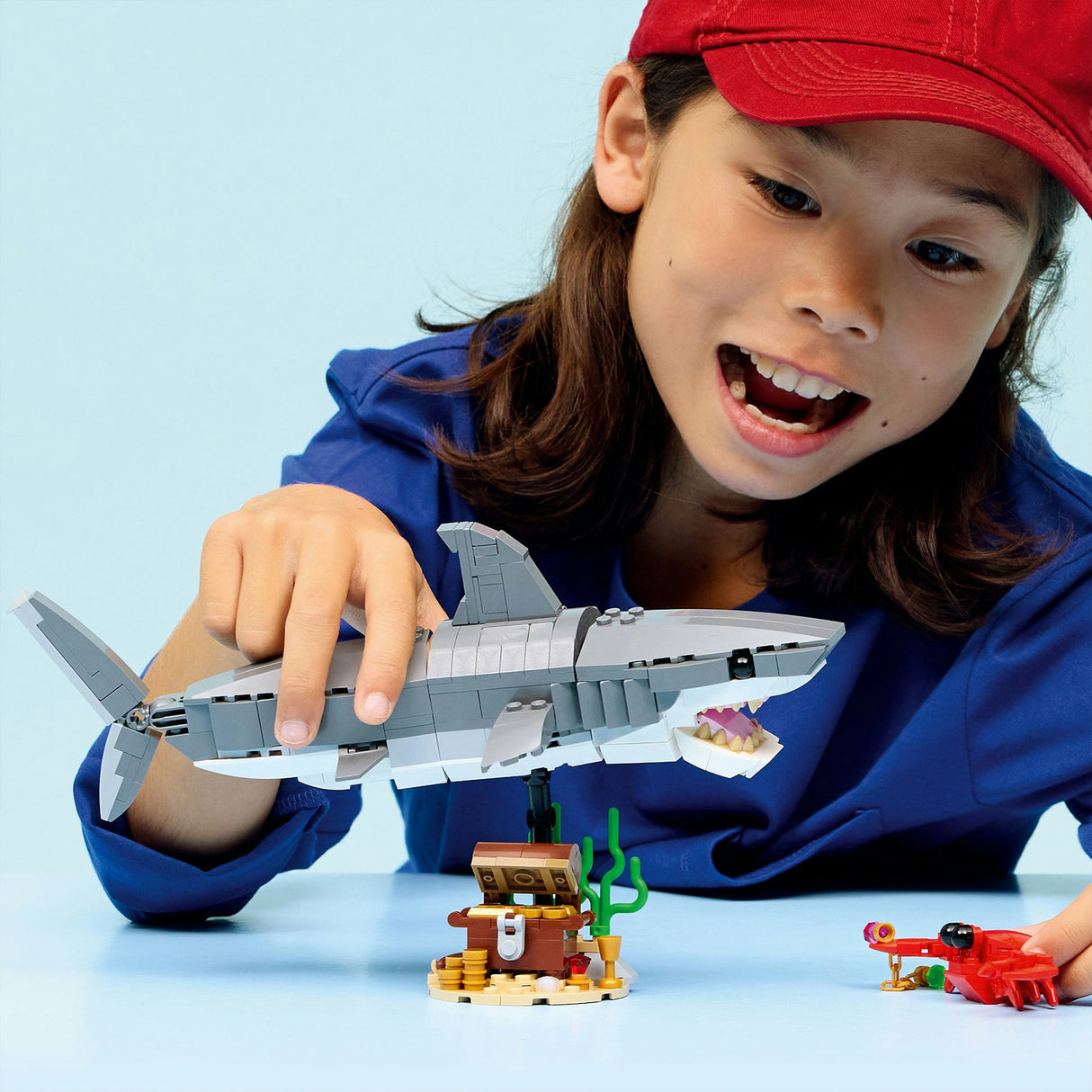 Jouet de construction Lego Requin féroce avec coffre au trésor (31381)