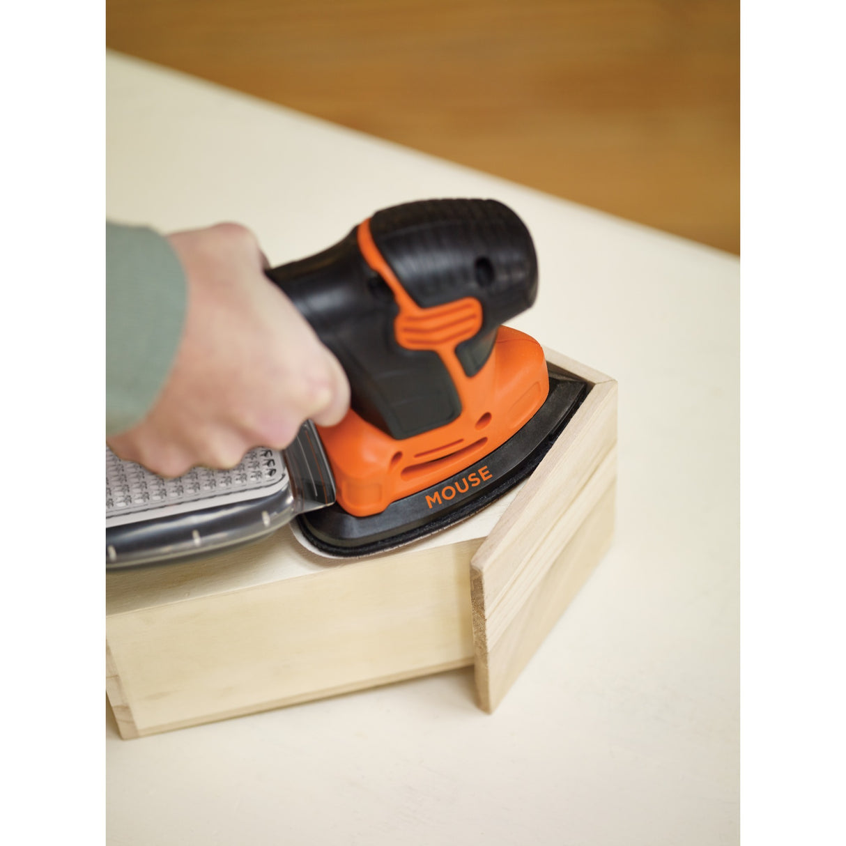 Ponceuse de détail de souris Black+decker 120 watts ponceuse delta ka2500k-qs (orange noir, accessoires et étui inclus)