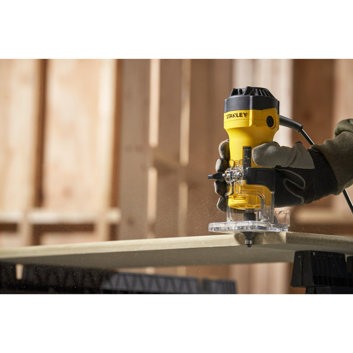 Fraiseuse de chant Stanley 550w (jaune noir)