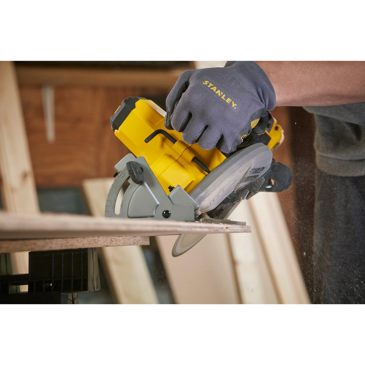 Stanley Fatmax v20 18v Saw circulaire