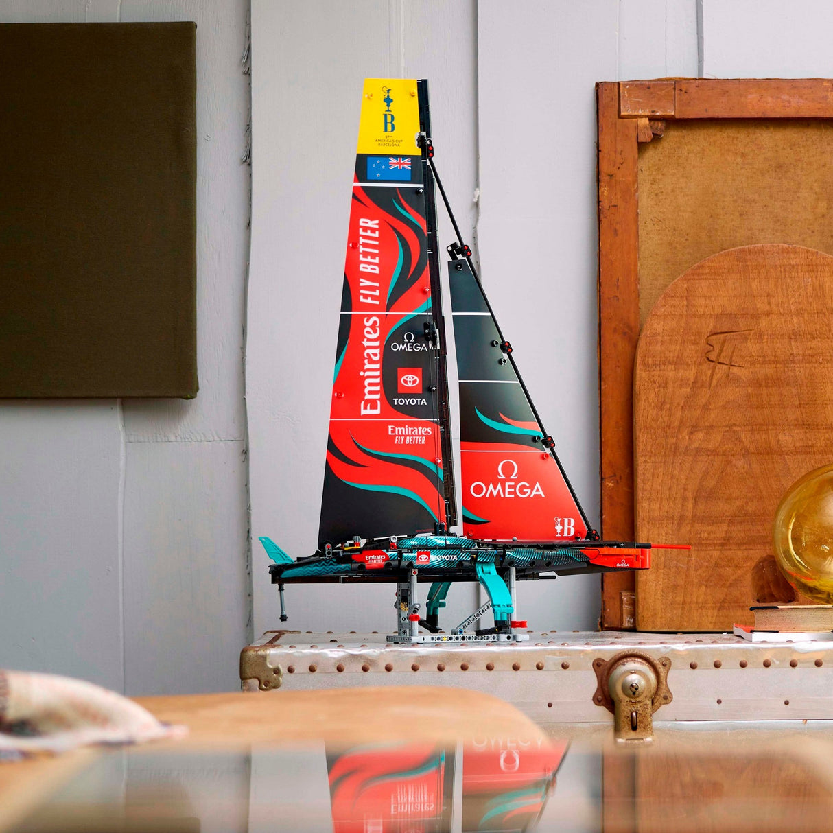 Lego technic 42174, le yacht ac75 de l'équipe Emirates de Nouvelle-Zélande
