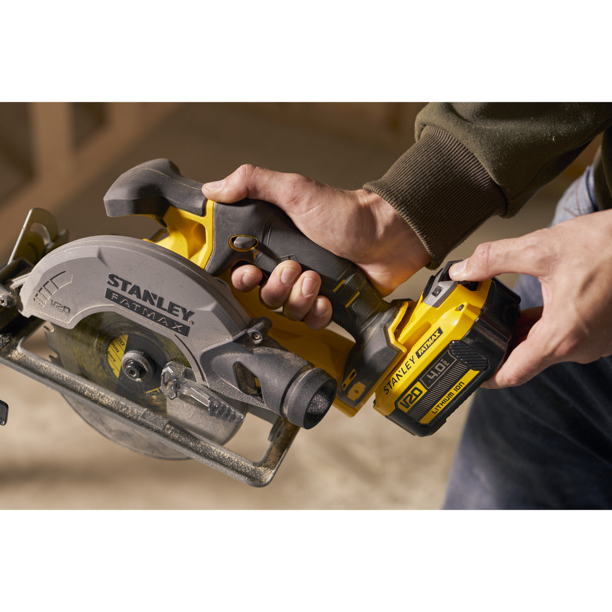 Scie circulaire manuelle Stanley fatmax v20 18v (noir jaune, batterie et chargeur non inclus)
