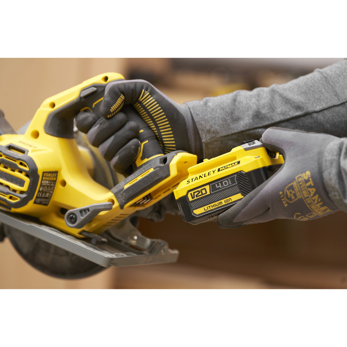 Scie circulaire Stanley fatmax v20 18v scie circulaire à main 190mm (noir jaune, batterie et chargeur inclus, avec étui)