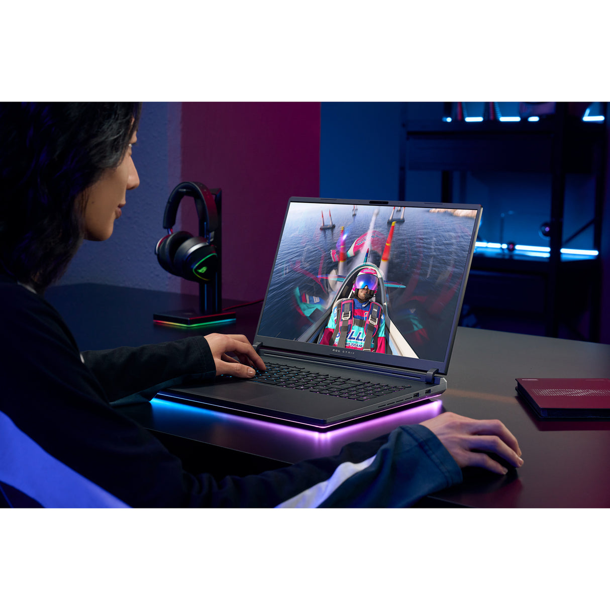 Ordinateur portable de jeu Asus ROG Strix G16 G615JMR-S5020W 16 (Gris | Core i7-14650HX | RTX 5060 | 16 Go | SSD 1 To)