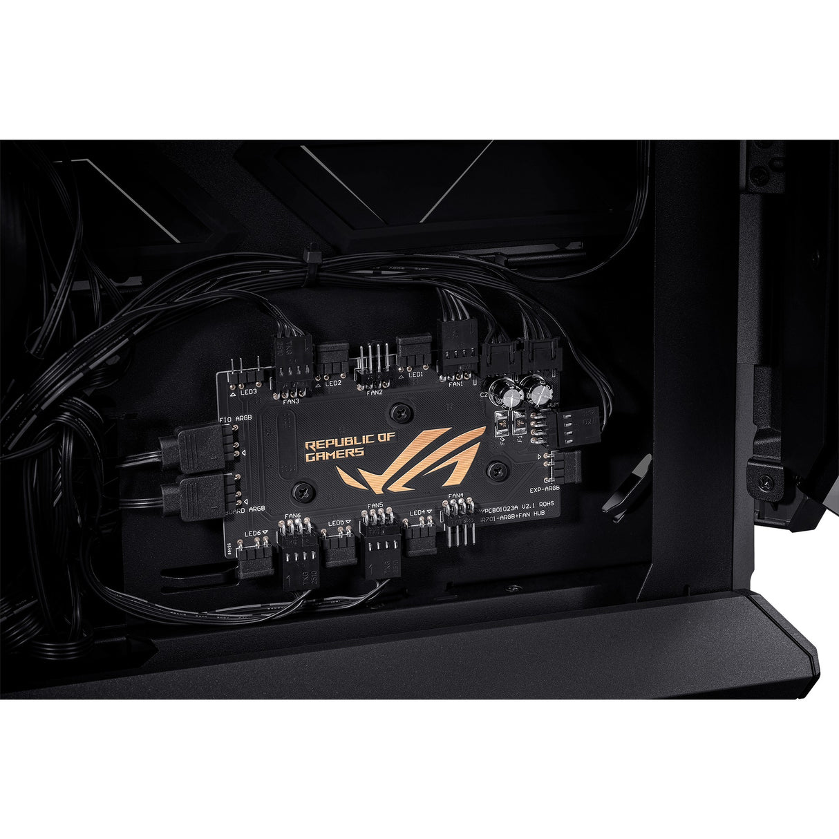 Boîtier grande tour Asus rog hyperion gr701 (noir | 4x usb-a | 2x usb-c | rgb | verre trempé)