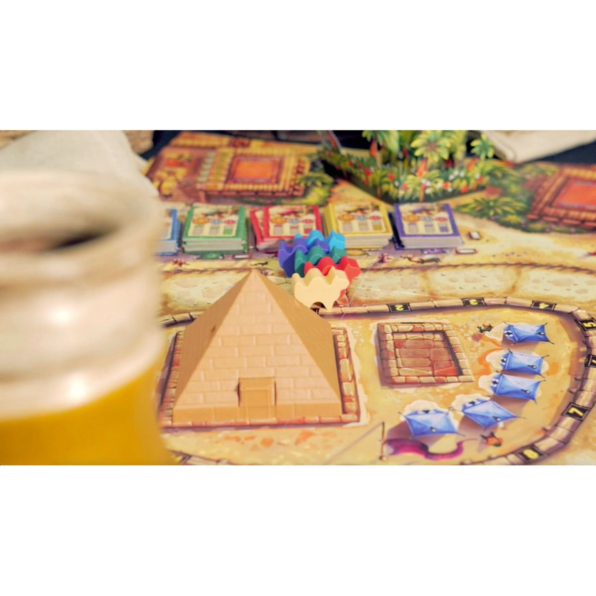 Asmodee eggertspiele camel up - jeu de société course de chameaux - nouvelle édition avec palmier 3D