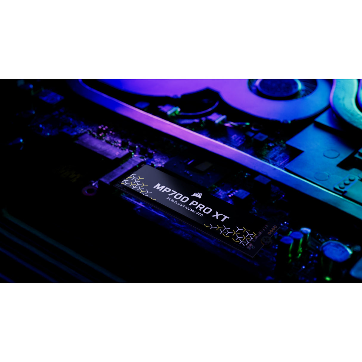SSD Corsair MP700 Pro XT 4 To (noir, PCIe Gen5 x4 NVMe 2.0, M.2 2280, 3D TLC NAND)