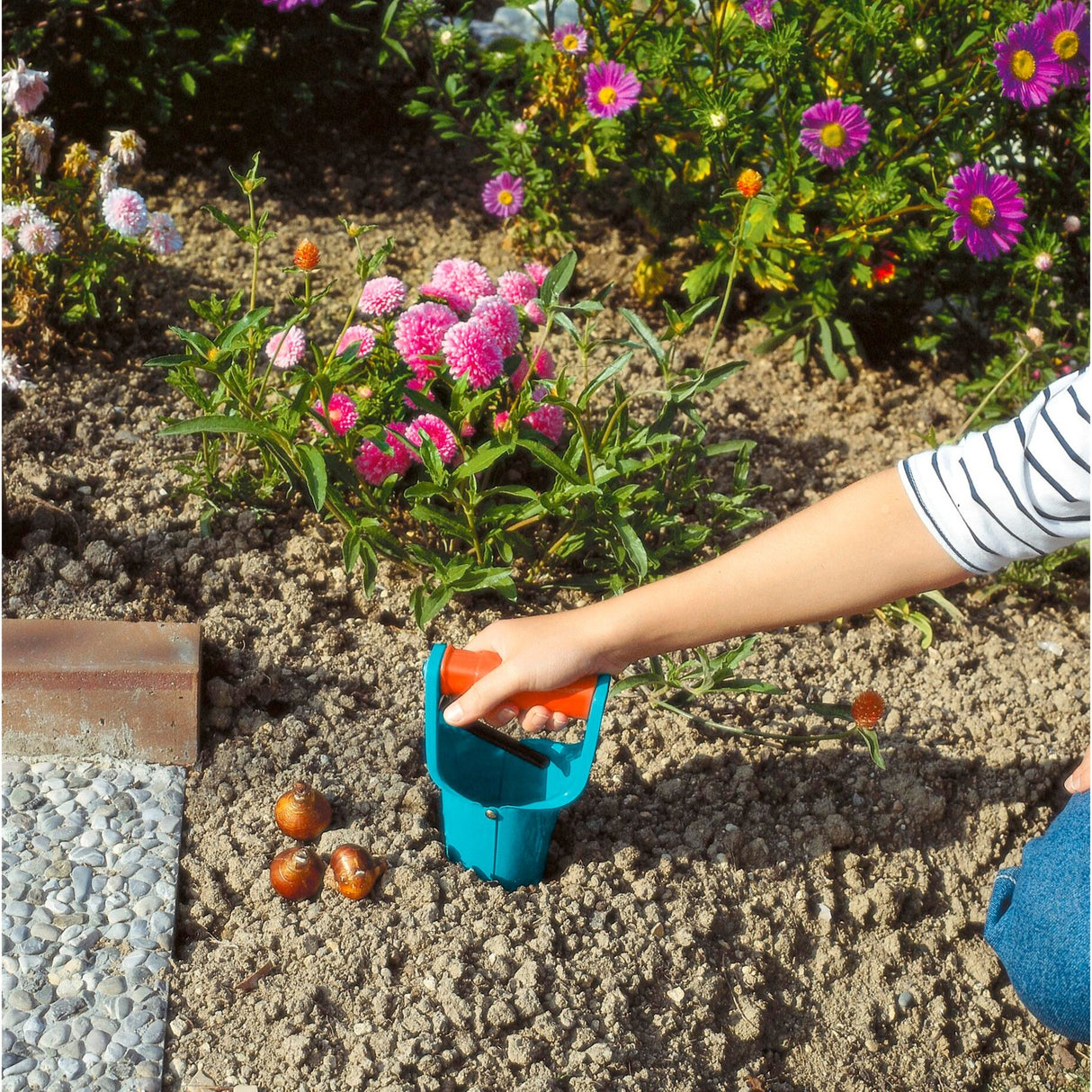Planteur de bulbes Gardena - indication de profondeur - libération automatique du sol