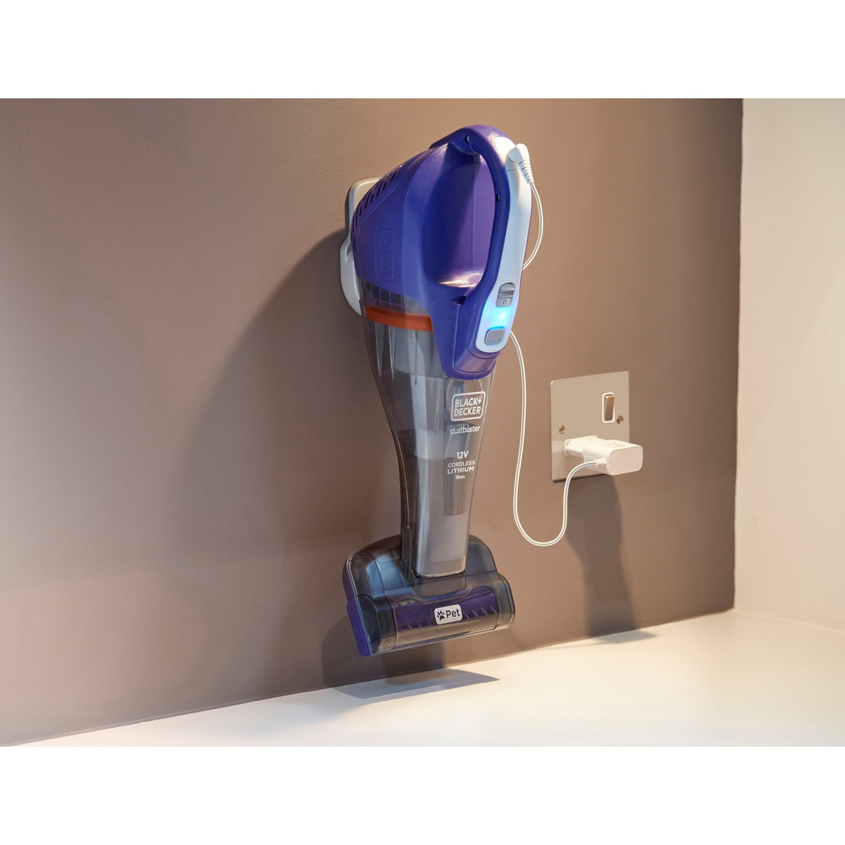 Aspirateur à main pour animaux de compagnie Black+decker dvb315jp 12v 1,5ah avec brosse pour animaux