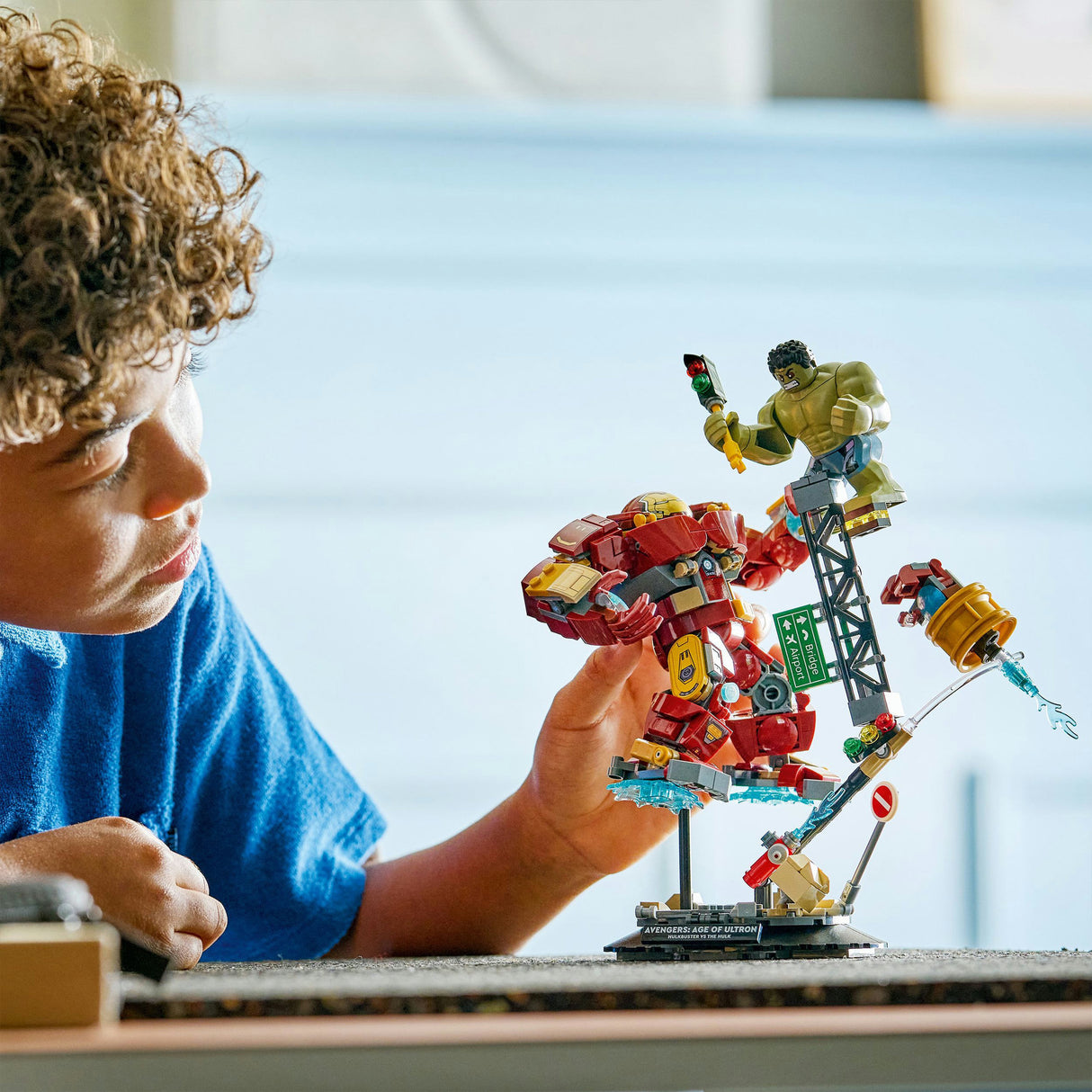 Lego super heros 76343 merveille bataille ultime : hulkbuster contre hulk