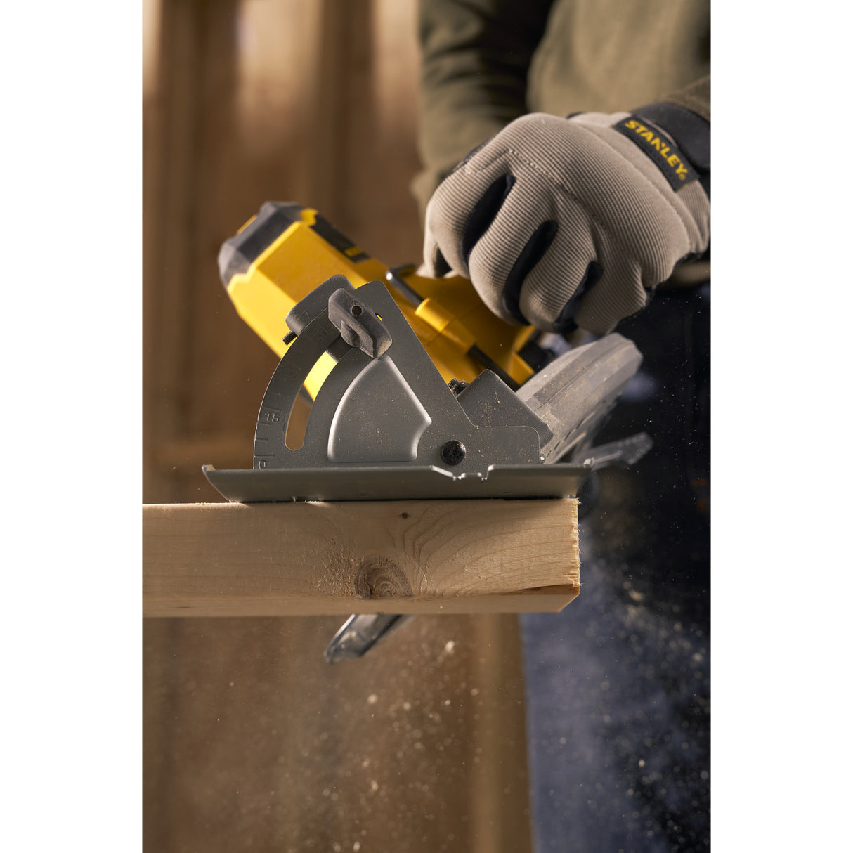 Scie circulaire manuelle Stanley fatmax v20 18v (noir jaune, batterie et chargeur non inclus)