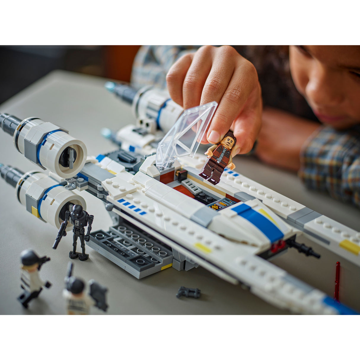 Lego ® star wars : andor™ rebelle u-wing starfighter™ - 75399