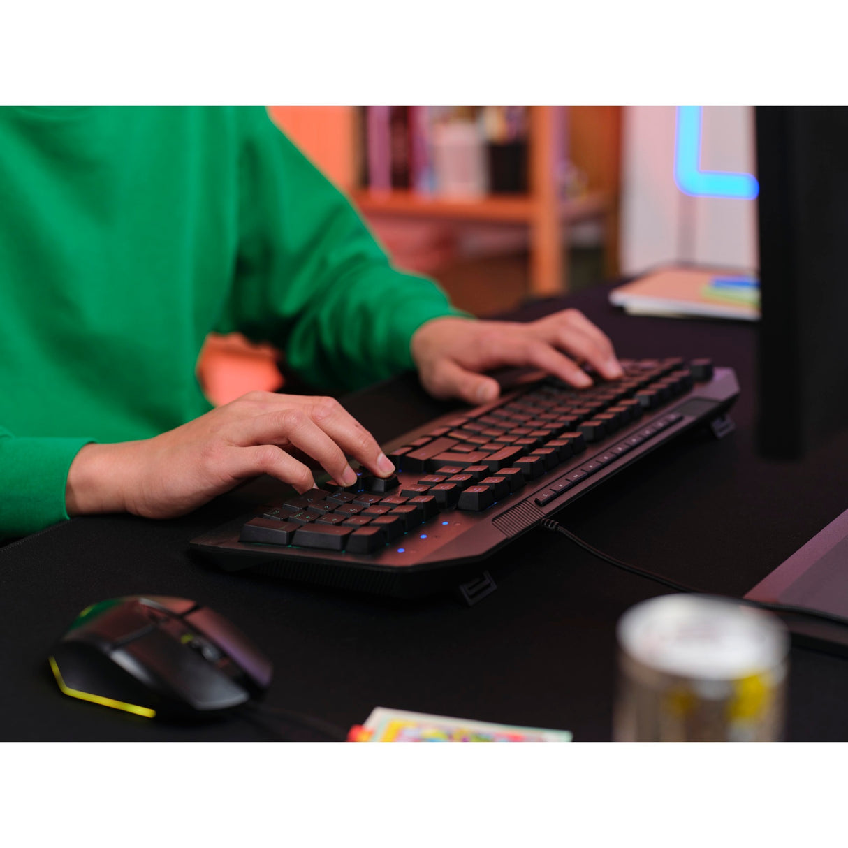 Clavier de jeu Trust GXT 836 EVOCX RGB (noir, disposition américaine (QWERTY), membrane, 100%, RVB)