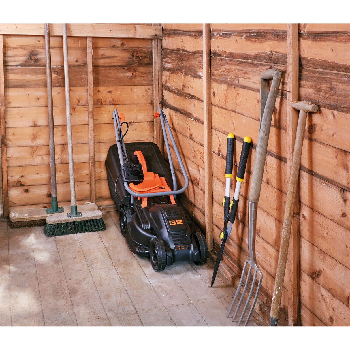 Tondeuse à gazon Black+decker 1000w 32cm + coupe-herbe 250w (noir orange, pelouses jusqu'à 250m²)