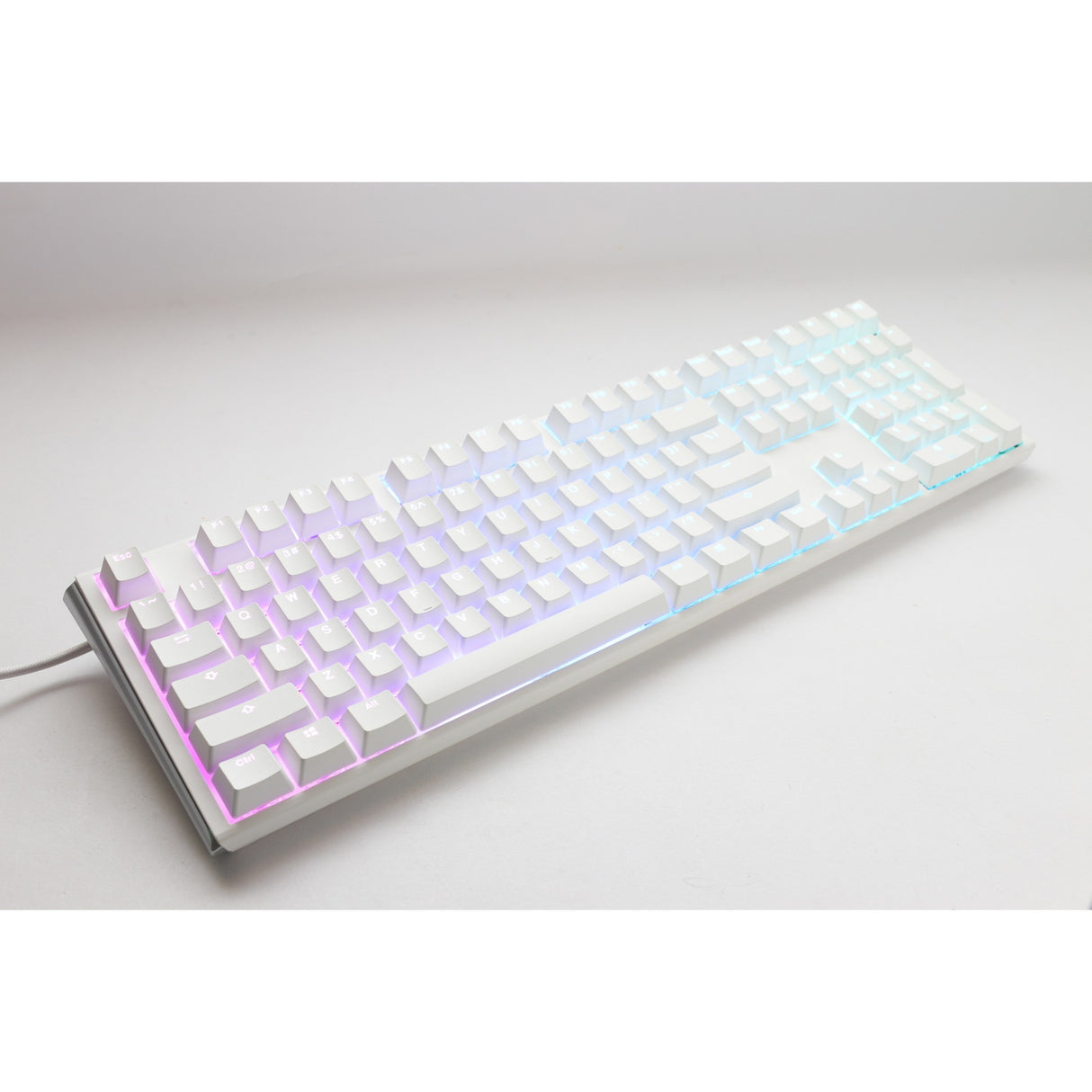 Clavier mécanique RVB blanc pur classique Ducky One 3 (blanc, disposition américaine (qwerty), cerise mx speed silver, 100 %, LED RVB, pbt double-shot, remplaçable à chaud, mécanique charlatan)