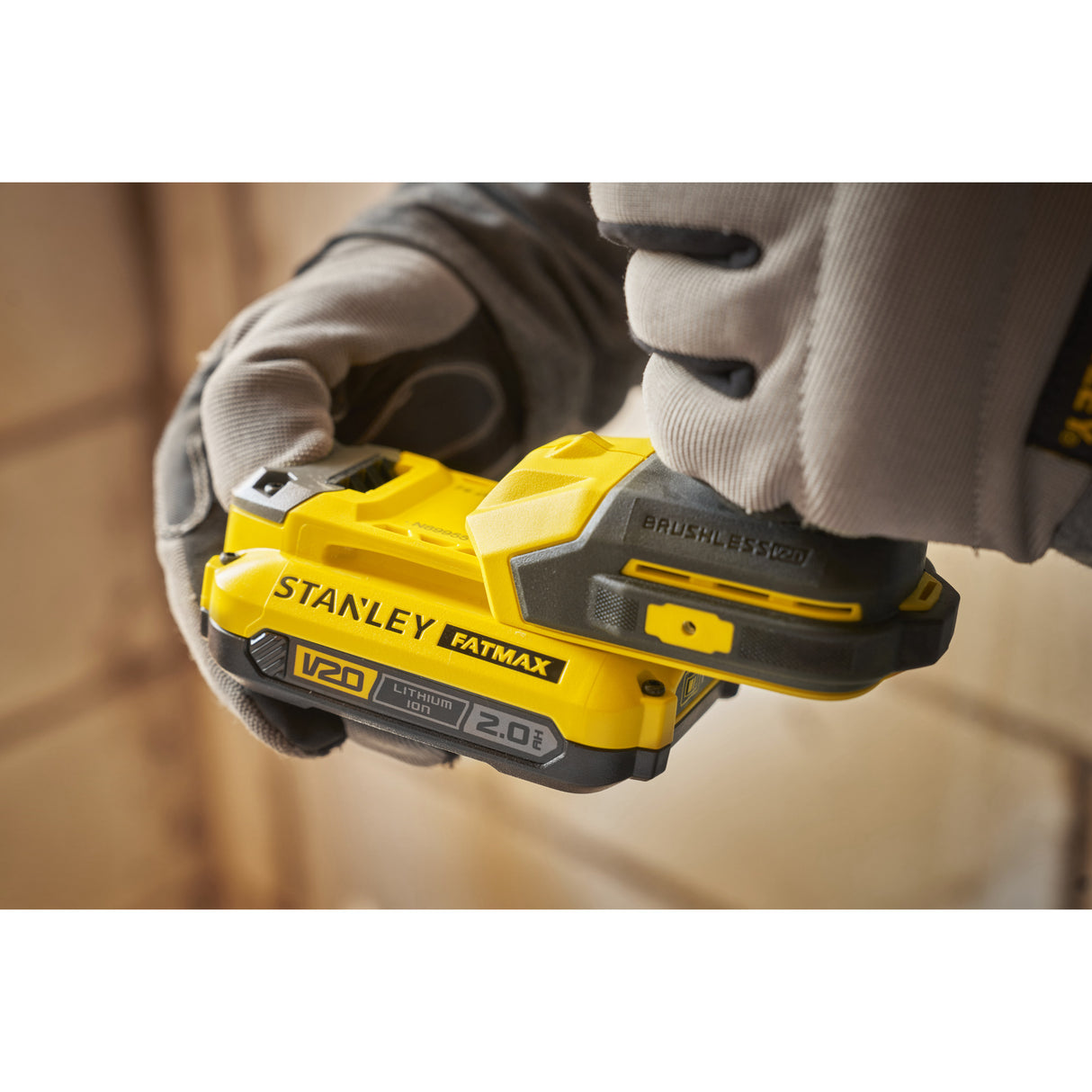 Tournevis perceuse à percussion Stanley Fatmax V20 18V (noir jaune, 2 piles et chargeur inclus, avec étui)