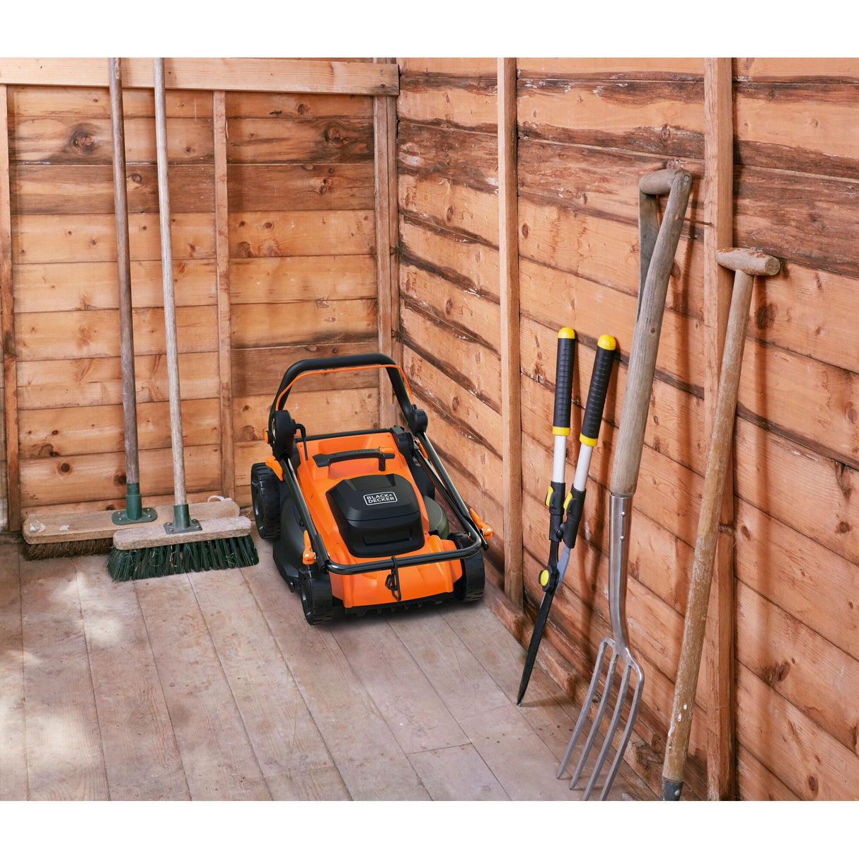 Black+decker grasmaaier 40cm maaibreedte 1800w bemwp400-qs