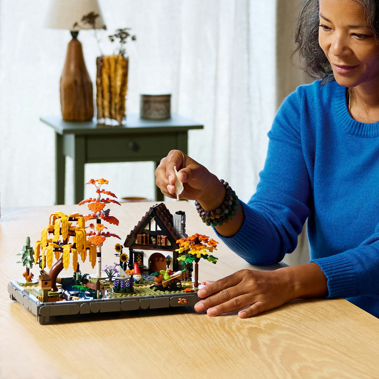 Lego icônes 11372 jardin d'automne avec chalet