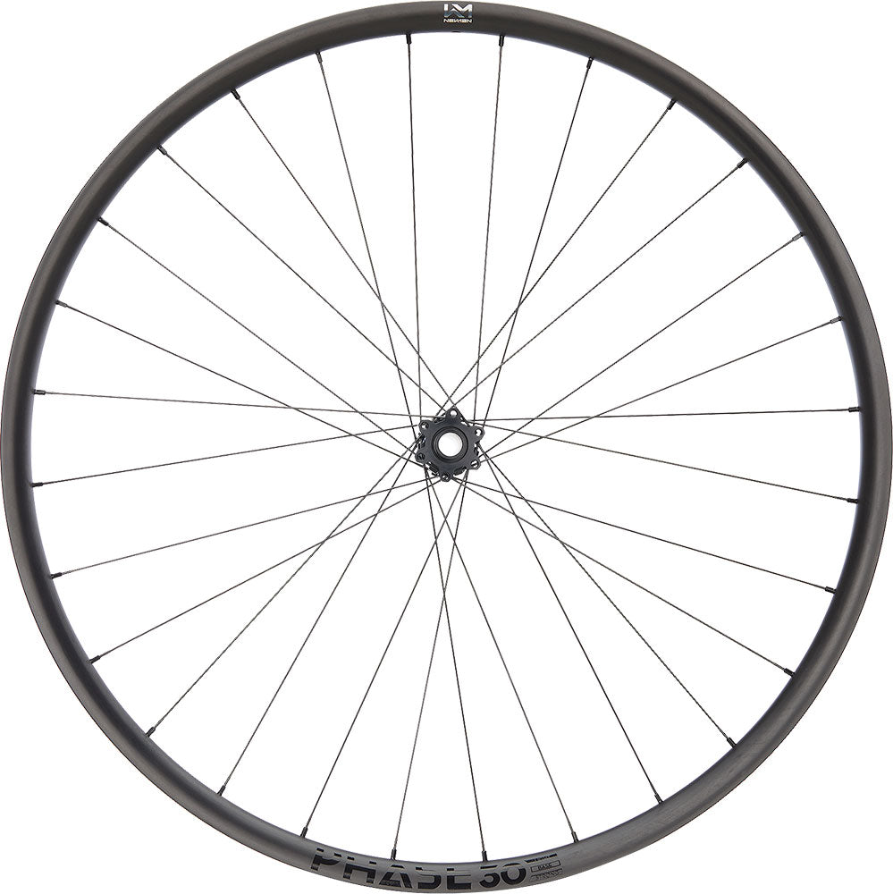 Roue avant Newmen phase 30 base 27,5 6 boulons 15x110 fade carbone
