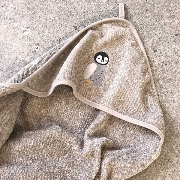 Petú Petú Petú Petú Mano Badcape Groot avec Hood Pinguin