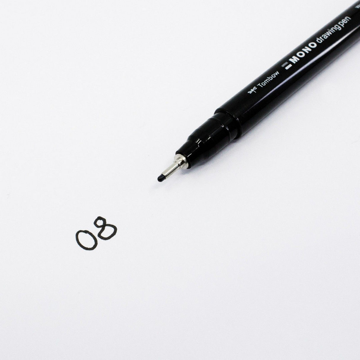 Tombow • stylo à dessin mono fineliner, largeur de trait 08 (env. 0,60 mm), noir