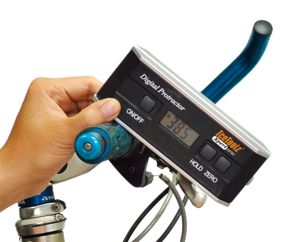 Anglemètre numérique Icetoolz xpert pour éléments de selle et de guidon, e371