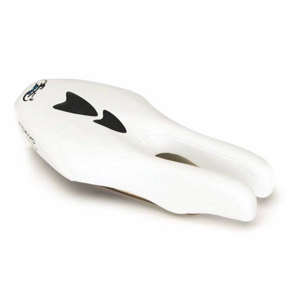 Selle en collaboration avec Adamo Racing