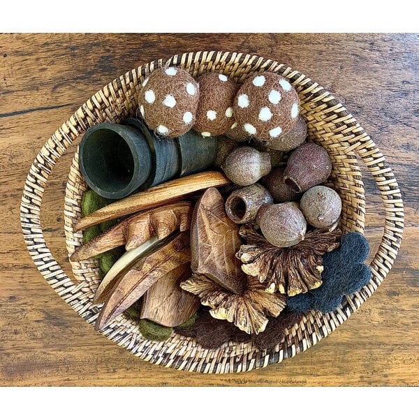 Papoose Toys Papoose Toys Nature Loose Parts Panier 35pc