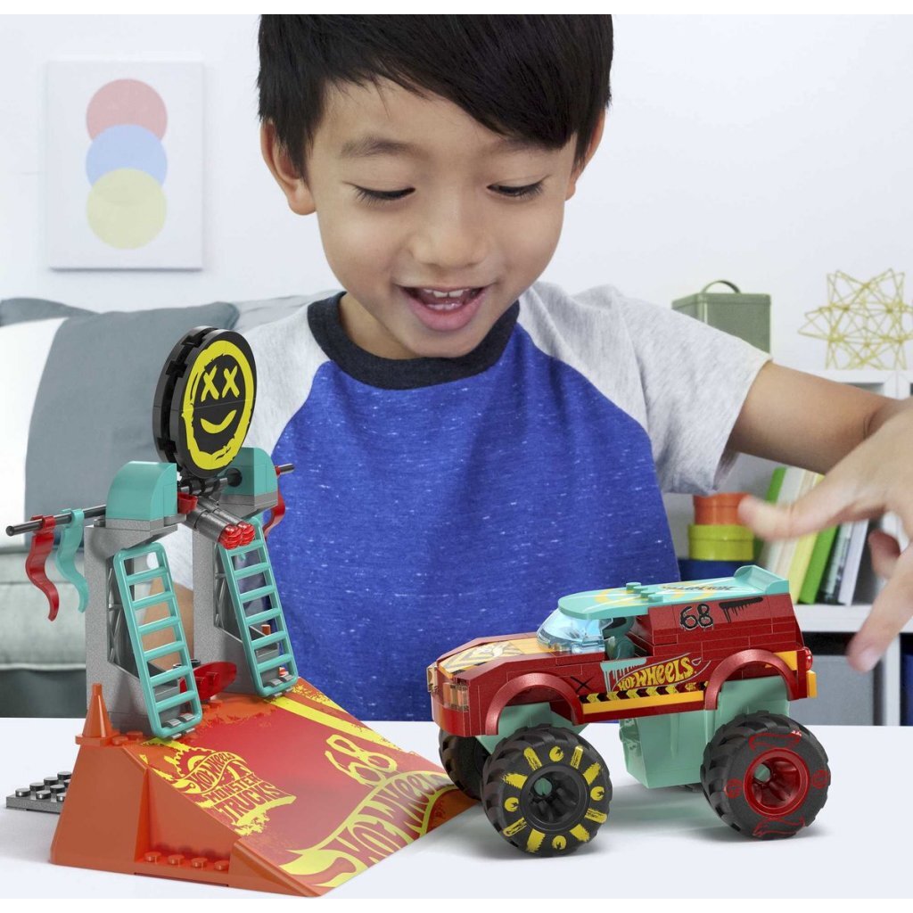 Mattel méga hot wheel démo derby extrême