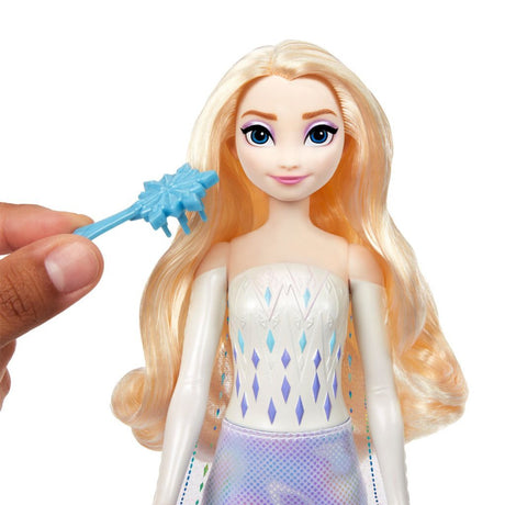 Transformez Disney La Reine des Neiges et découvrez la poupée Elsa - poupée mannequin