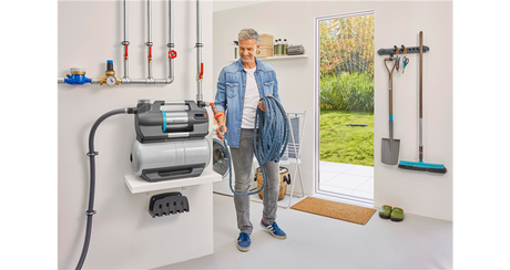 Pompe pressurisée Gardena 5600 SilentComfort (acier inoxydable gris, Bluetooth)