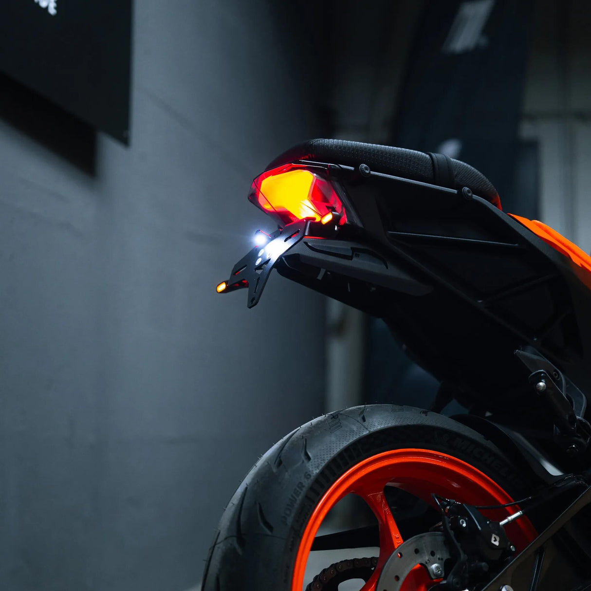 Support de plaque d'immatriculation Motoism support de plaque d'immatriculation mi ktm 125 390 duke 24-