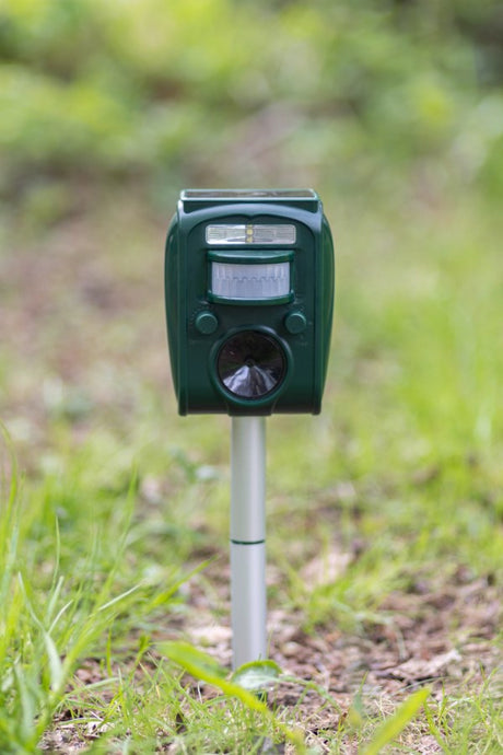 Produits répulsif pour animaux sonicflash énergie solaire