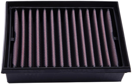 Remplacement du filtre à air de remplacement DNA. filtre à air noir