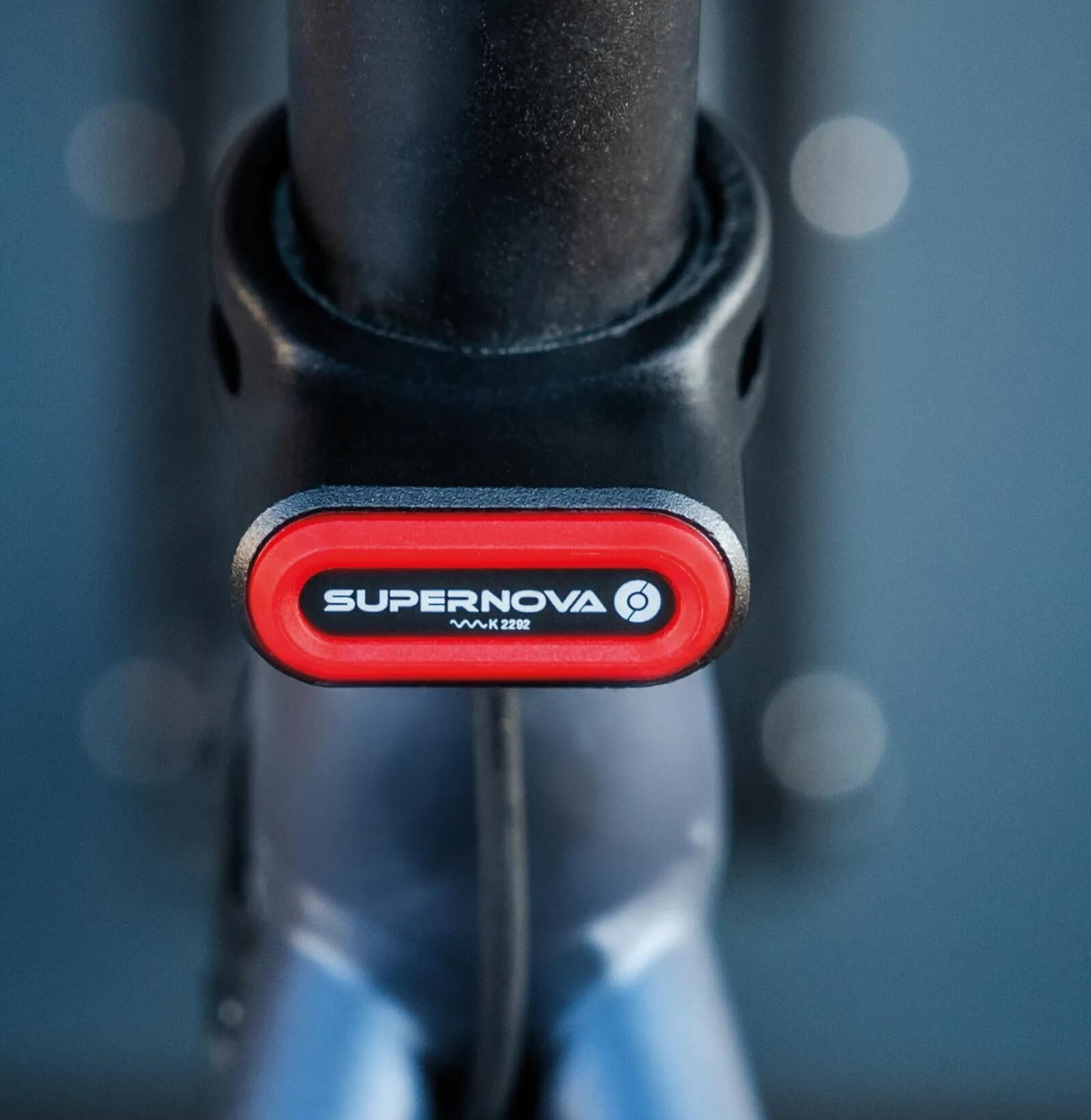 Collier de serrage pour tige de selle Supernova TL3 mini 6v - feu arrière pour vélo électrique