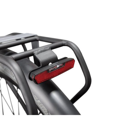 Feu arrière LED Axa Juno pour vélo électrique jumelé avec support arrière. vélo électrique juno 6-12 dc 50 mm