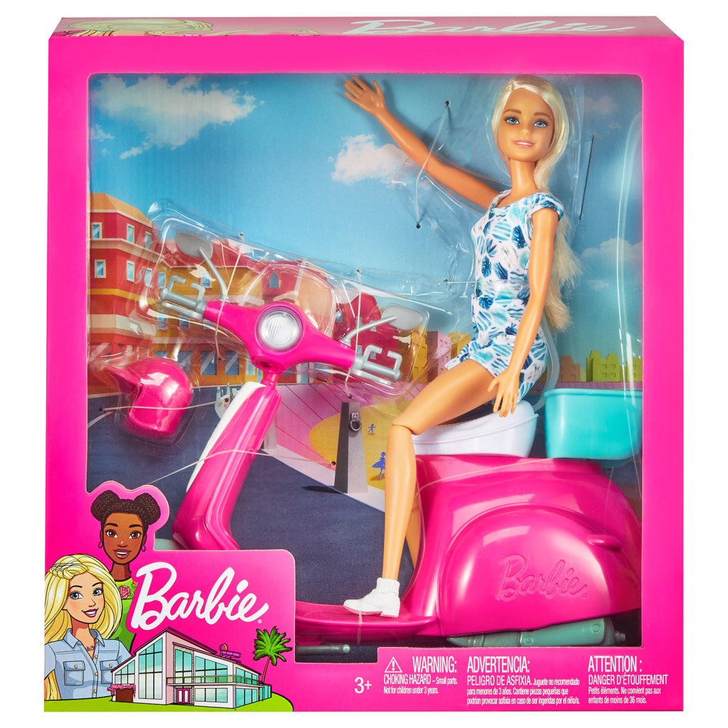 Panenka Barbie s skútrem