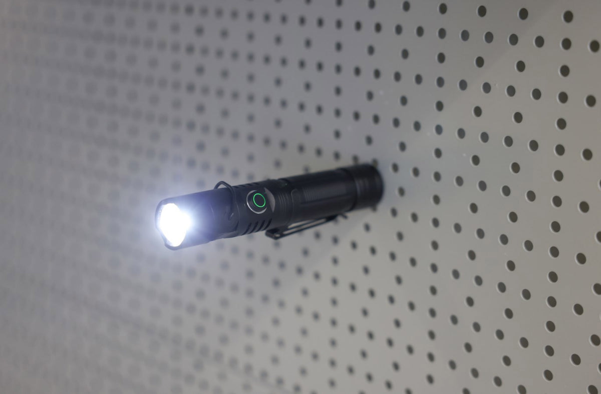 Produits lampe de poche LED rechargeable flexfire 1000
