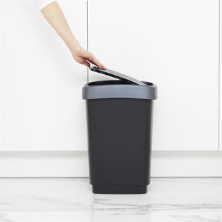 Poubelle Rotho Twist avec couvercle pivotant 25 l - argent noir - sans BPA - avec 6 autocollants pour différents flux de déchets
