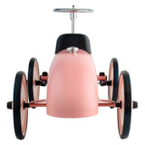 Petite voiture rétro hollandaise rose
