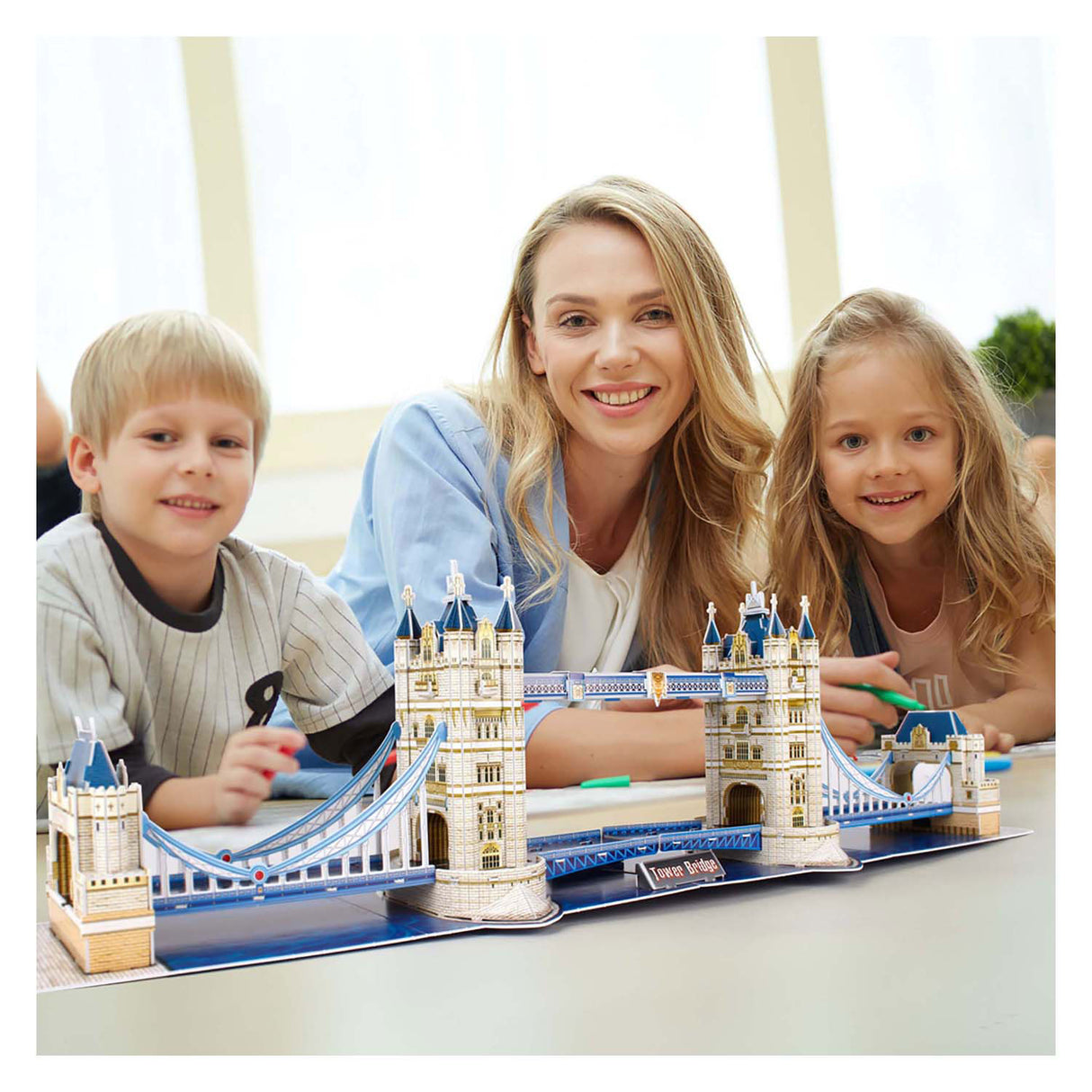 Puzzle 3D cubique amusant Tower Bridge - éducatif et éducatif - 66 pièces