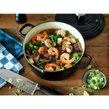 Cocotte en fonte Bk bordeaux 24 cm 4,2 l - cocotte induction - cocotte en fonte - passe au four jusqu'à 230 degrés - couvercle avec anneaux anti-goutte - intérieur émail blanc - noir