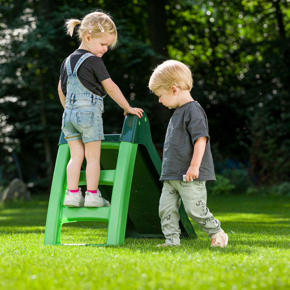 Glissement swing avec les escaliers verts