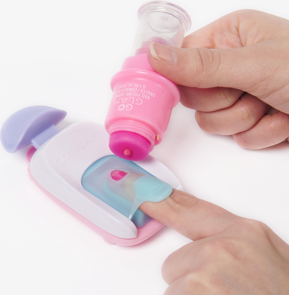 Cool Maker - Go Glam Nail Studio - Style 200 ongles avec 4 designs 2 applicateurs de vernis à ongles et masque à ongles - Set de manucure