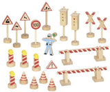 Ensemble de panneaux de signalisation en bois Goki - 21 pièces.