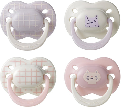 Sucette Tommee Tippee Ultimate Fit - 0-6 mois - 4 pièces - Sucette symétrique orthodontique - Silicone 100% sans BPA - Déco rose